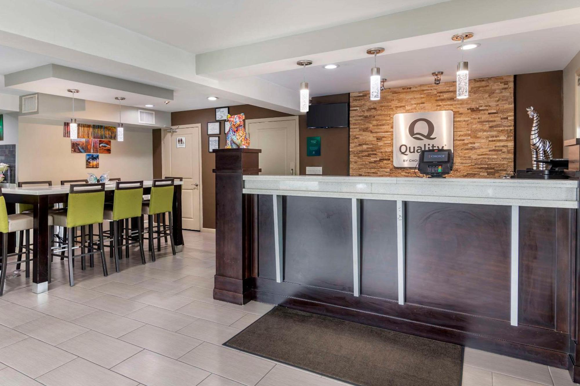 Quality Inn & Suites Athens University Area Exterior foto