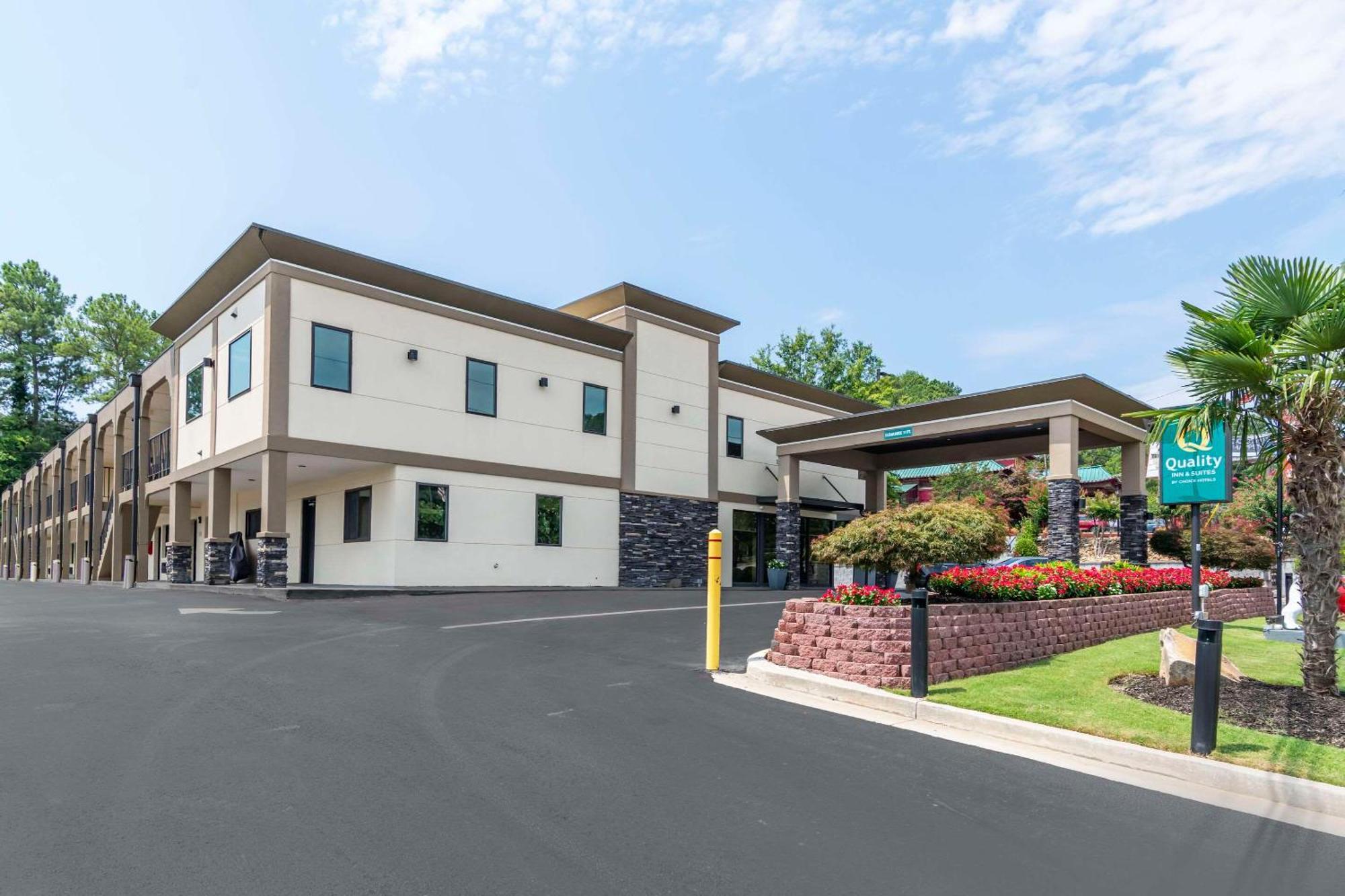 Quality Inn & Suites Athens University Area Exterior foto